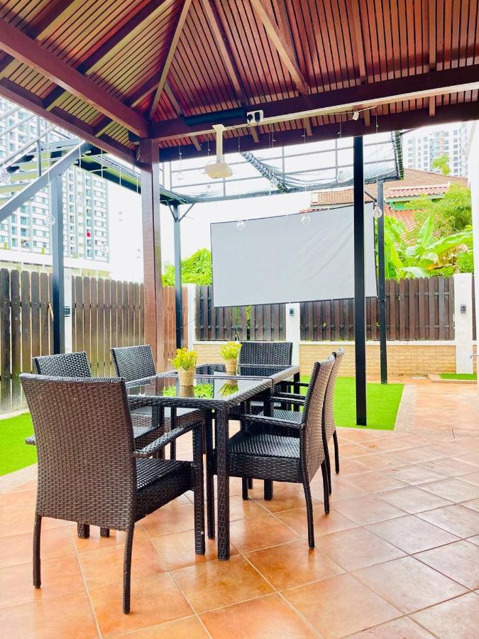 Trendy Family Getaway By Stayco - Mini-Pool, Outdoor Cinema, Air Loft, Ps4, Ktv - Just 2 Mins To Beach! Batu Ferringhi Eksteriør billede